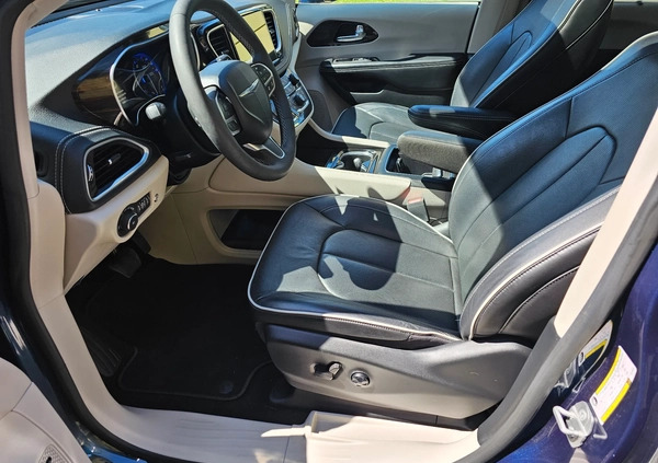 Chrysler Pacifica cena 240957 przebieg: 23283, rok produkcji 2022 z Sompolno małe 436